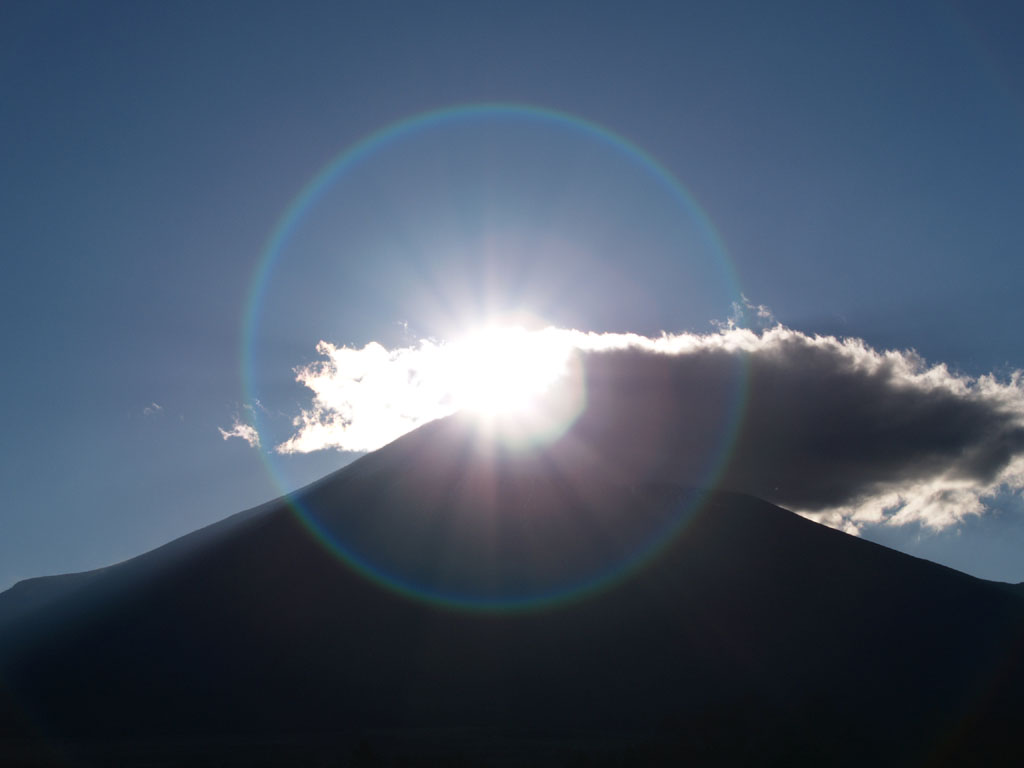 �Ԃ̓s��������̃_�C�������h�x�m