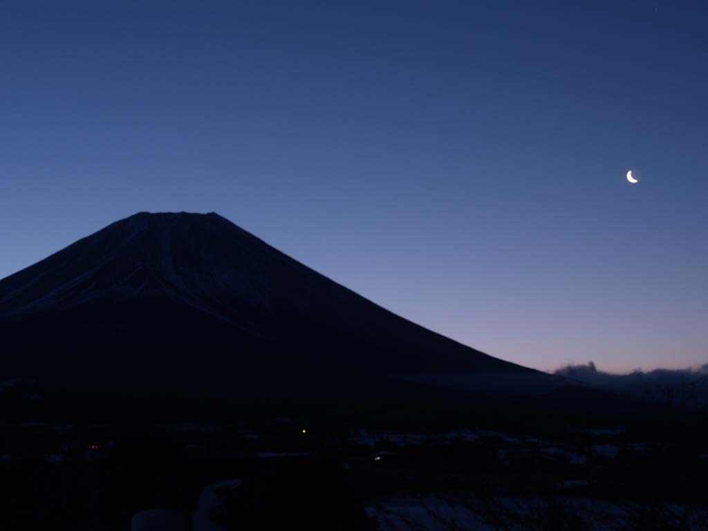 �x�m���䂩��̎O�����ƕx�m�R