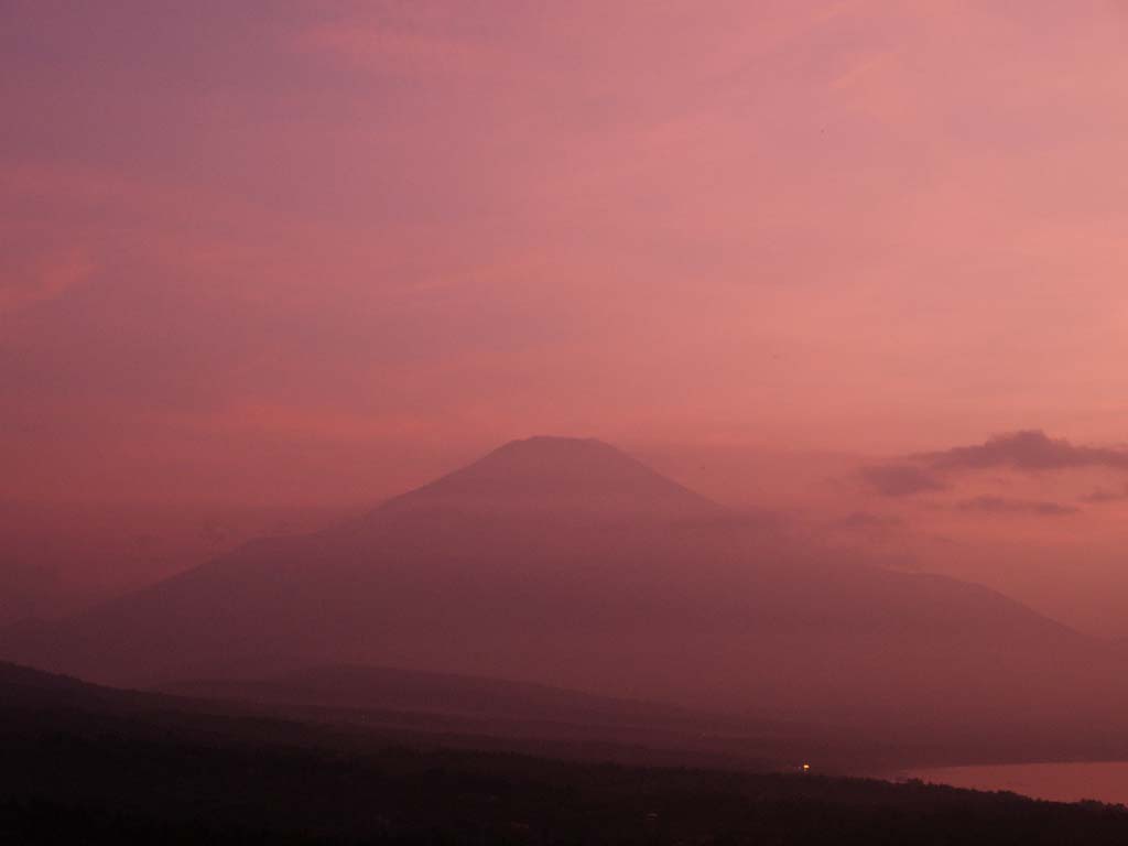 ���̒��̗[�Ă��ƕx�m�R