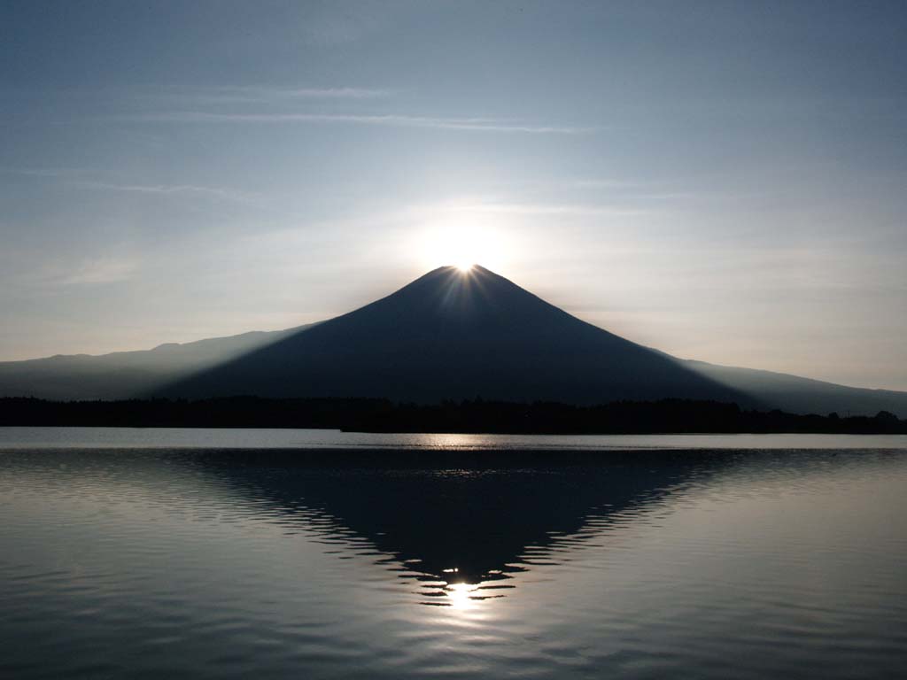 20���@���E������̃_�C�������h�x�m