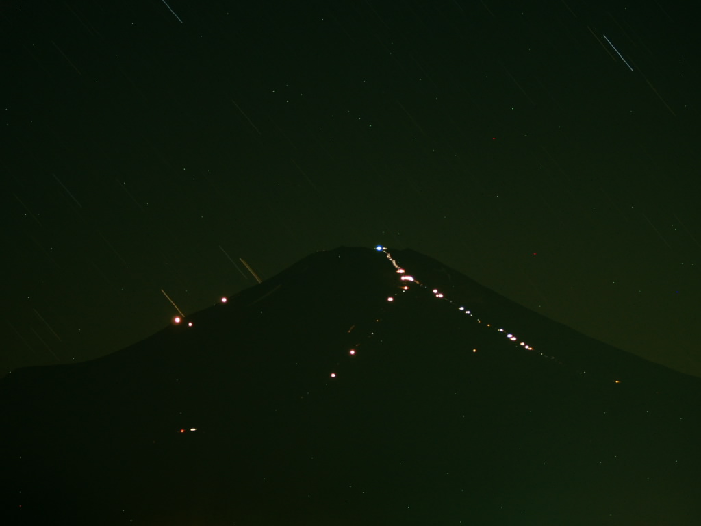 8/10 �[��̕x�m�R