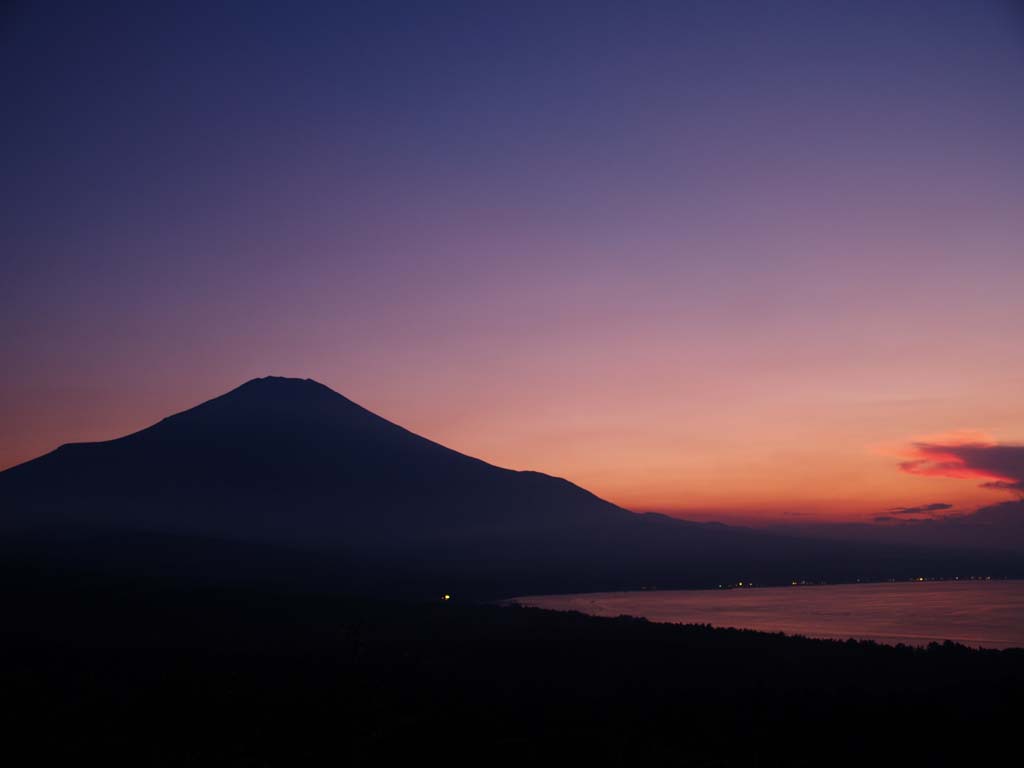 8/11 �[�Ă��̕x�m�R