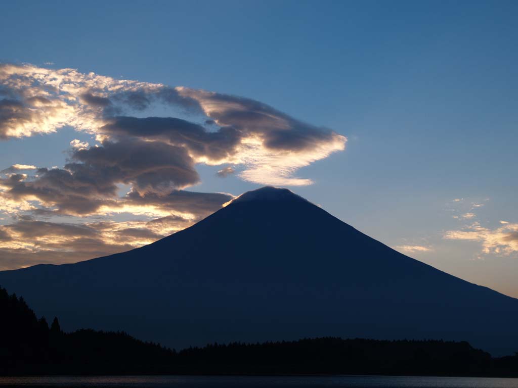 8/22 �傫�ȍʉ_�ƕx�m�R