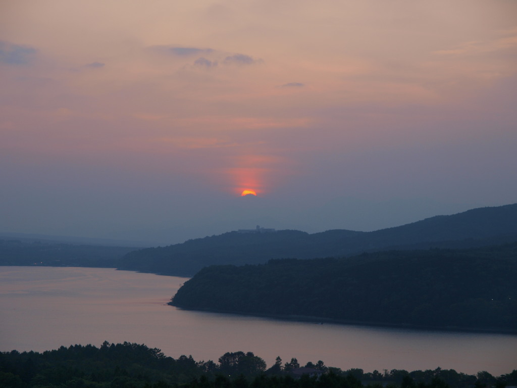 5/27 ��A���v�X�ɒ��ޗ[��