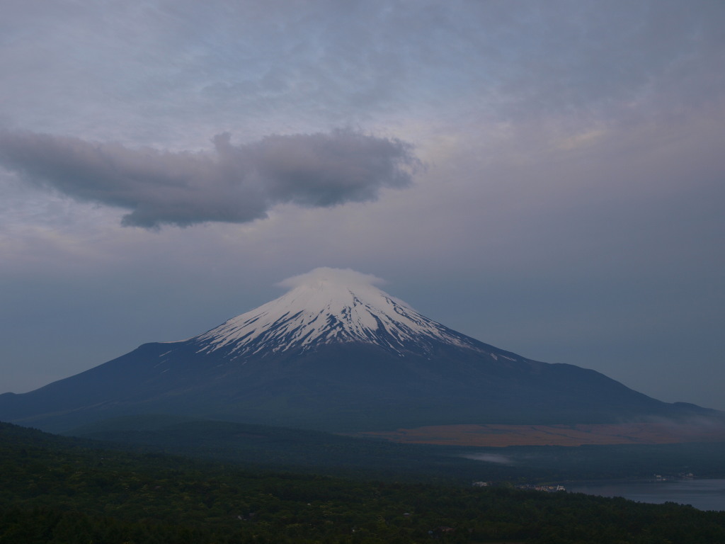 6/4 �Ԃ̉_�ƎP�����Ԃ����x�m�R