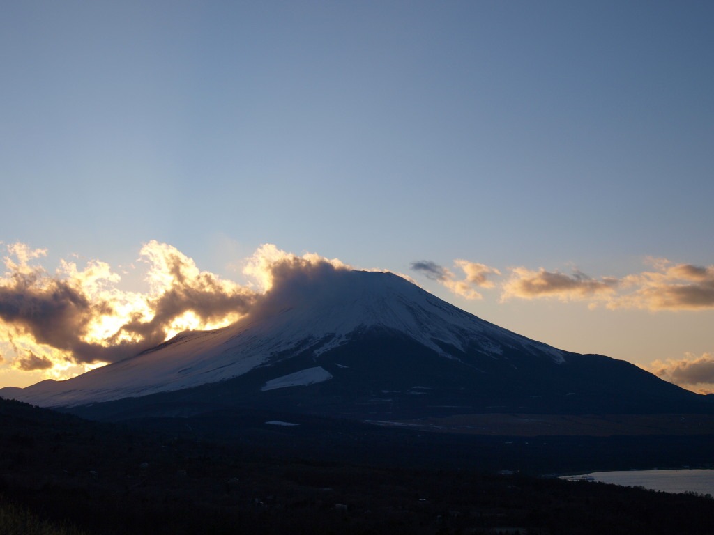 1/6 �_�̒��̓��̓���̕x�m�R