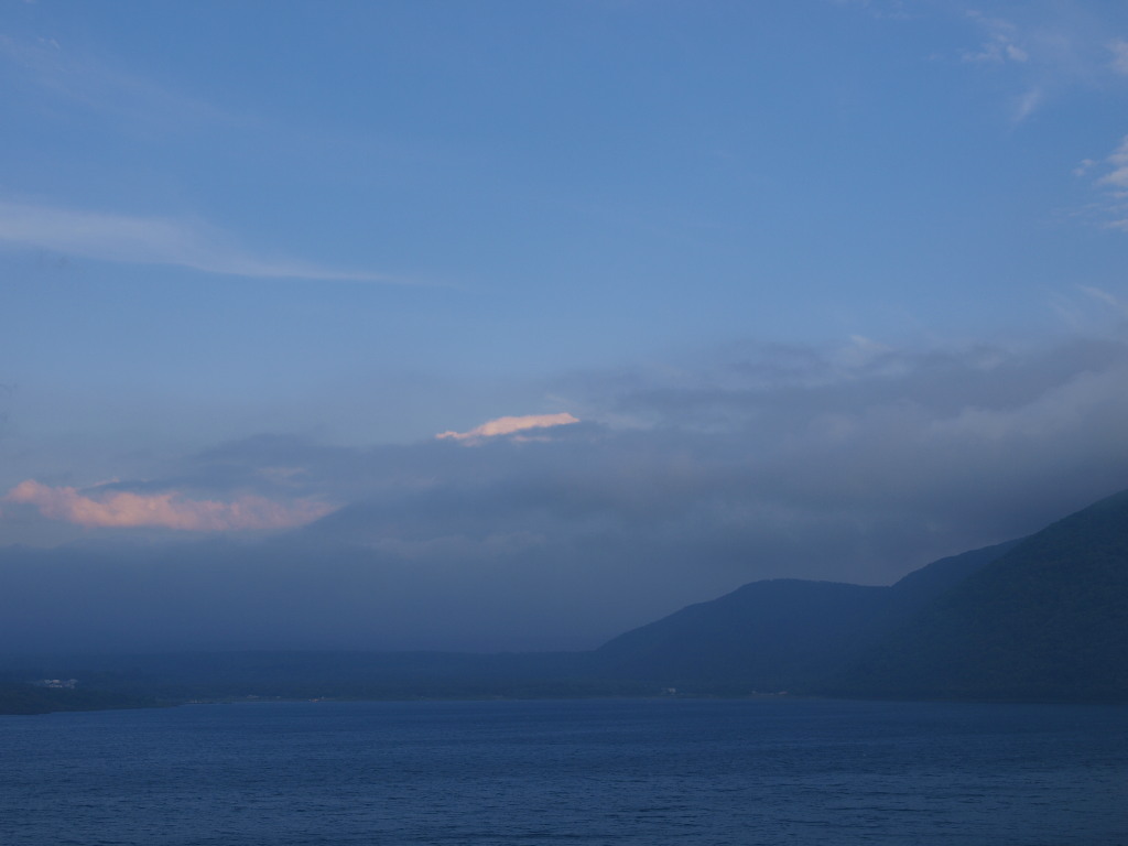 6/4 �_�̒��̕x�m�R