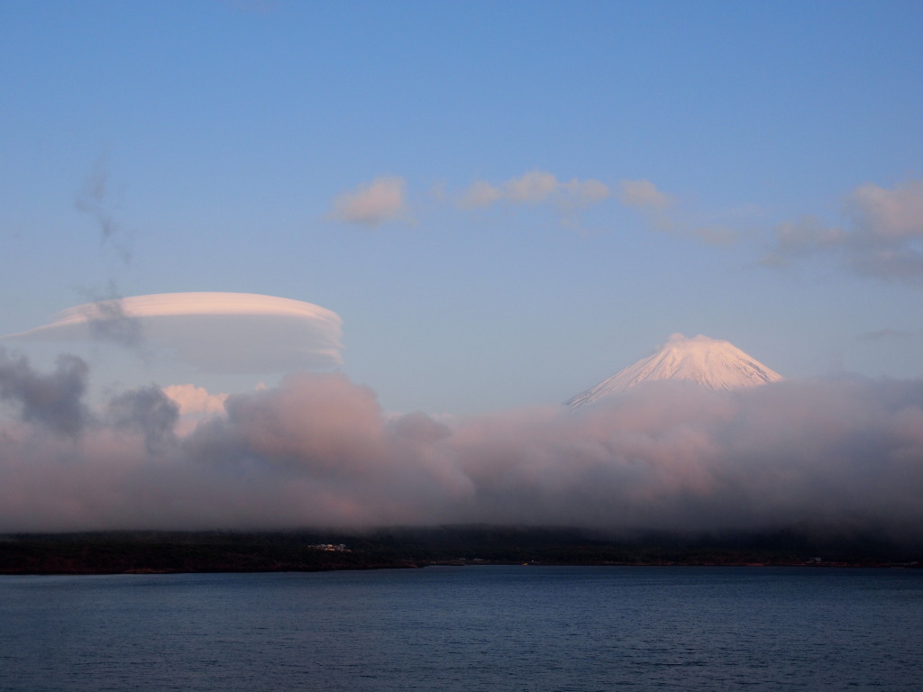 4/9 �[�Ă��O�̕x�m�R