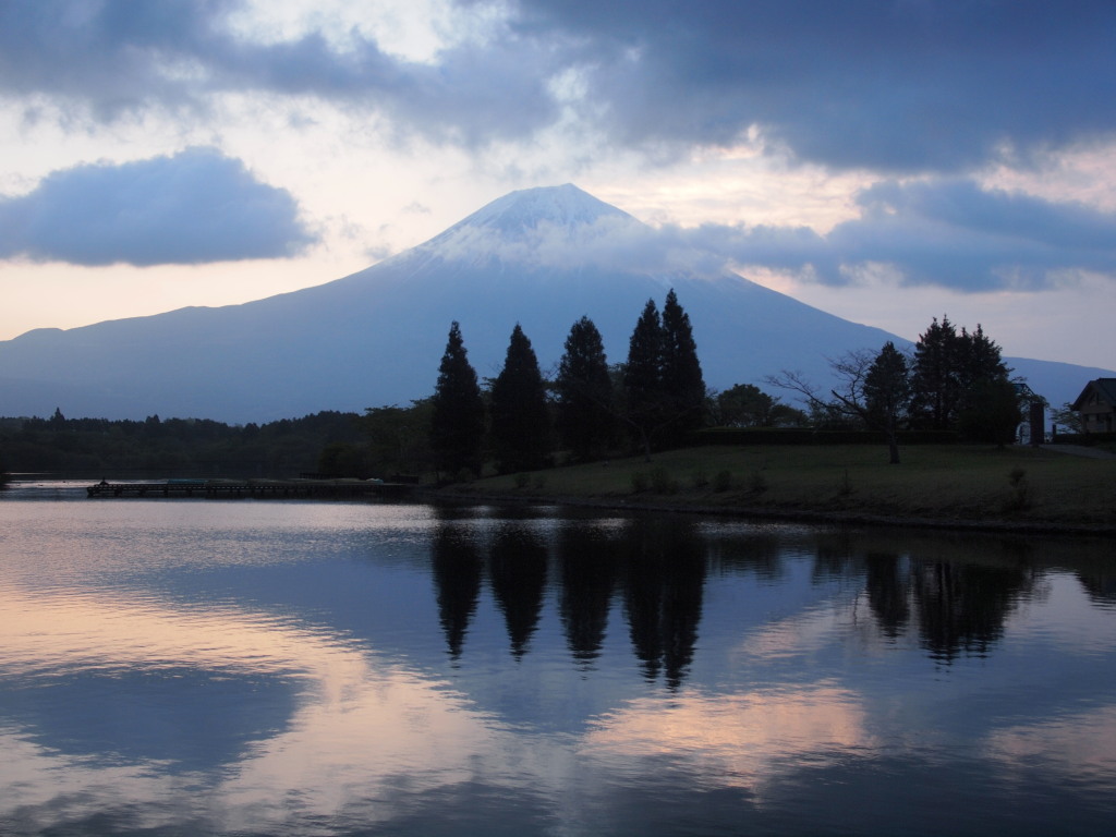 4/26 �_�̒��̒��Ă��̕x�m�R