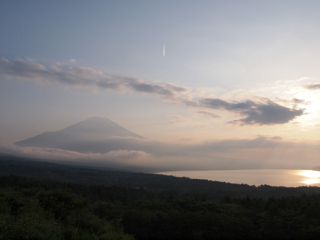 6/4 ��؂̉_�ƕx�m�R