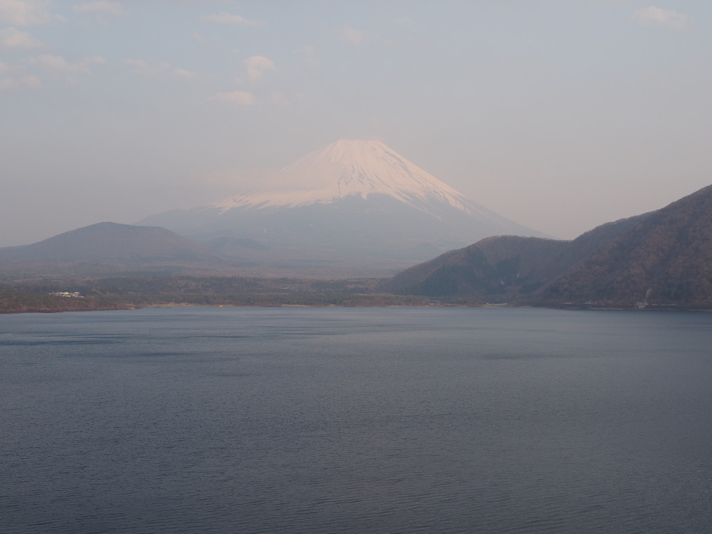 4/10 �{���΂���̕x�m�R