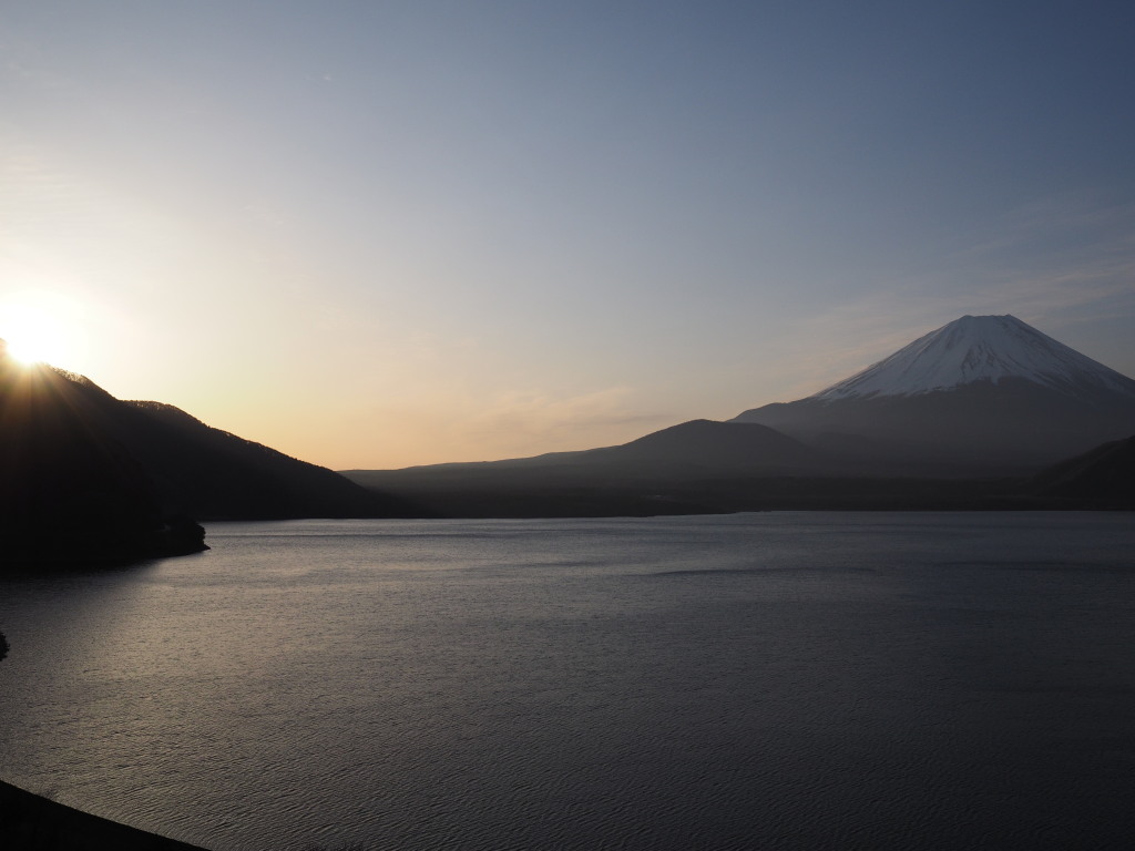 4/11 ���̏o�̕x�m�R