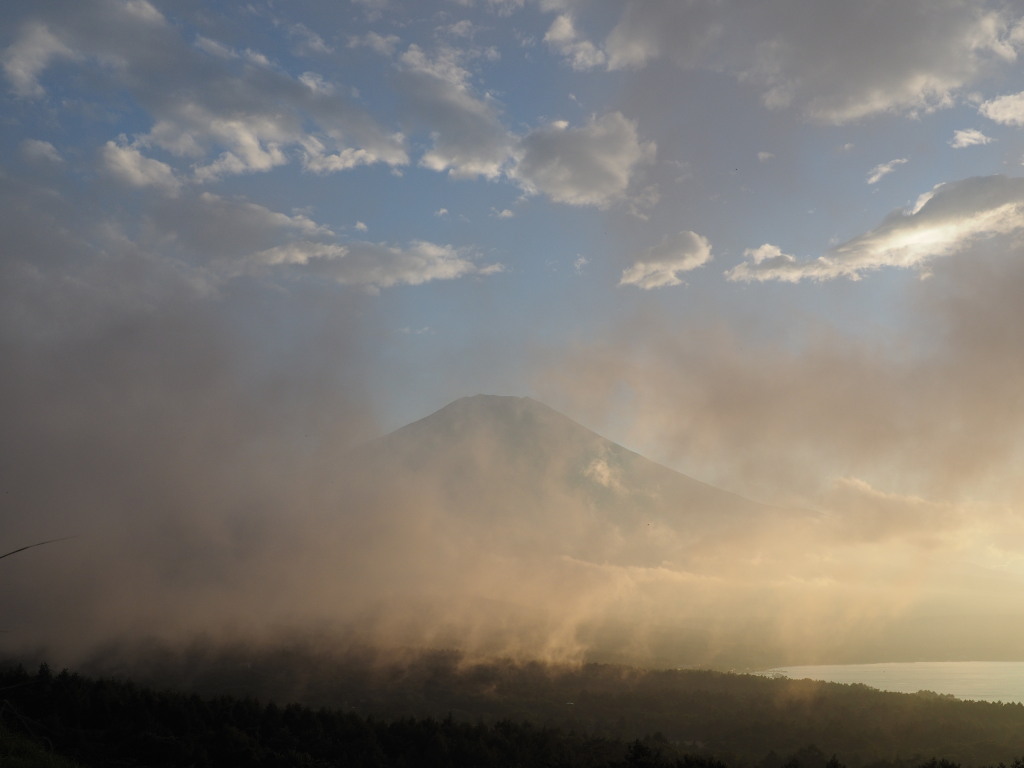 8/5 �_�̒��̗[�Ă��̕x�m�R