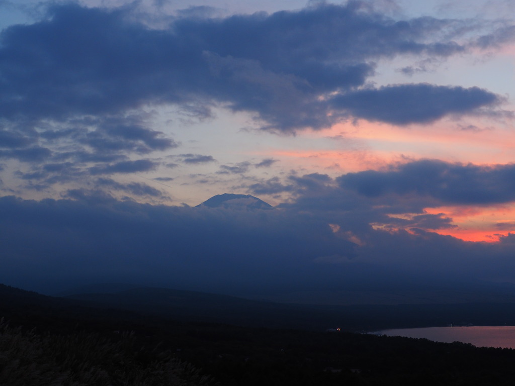 9/23 �[�Ă��̕x�m�R