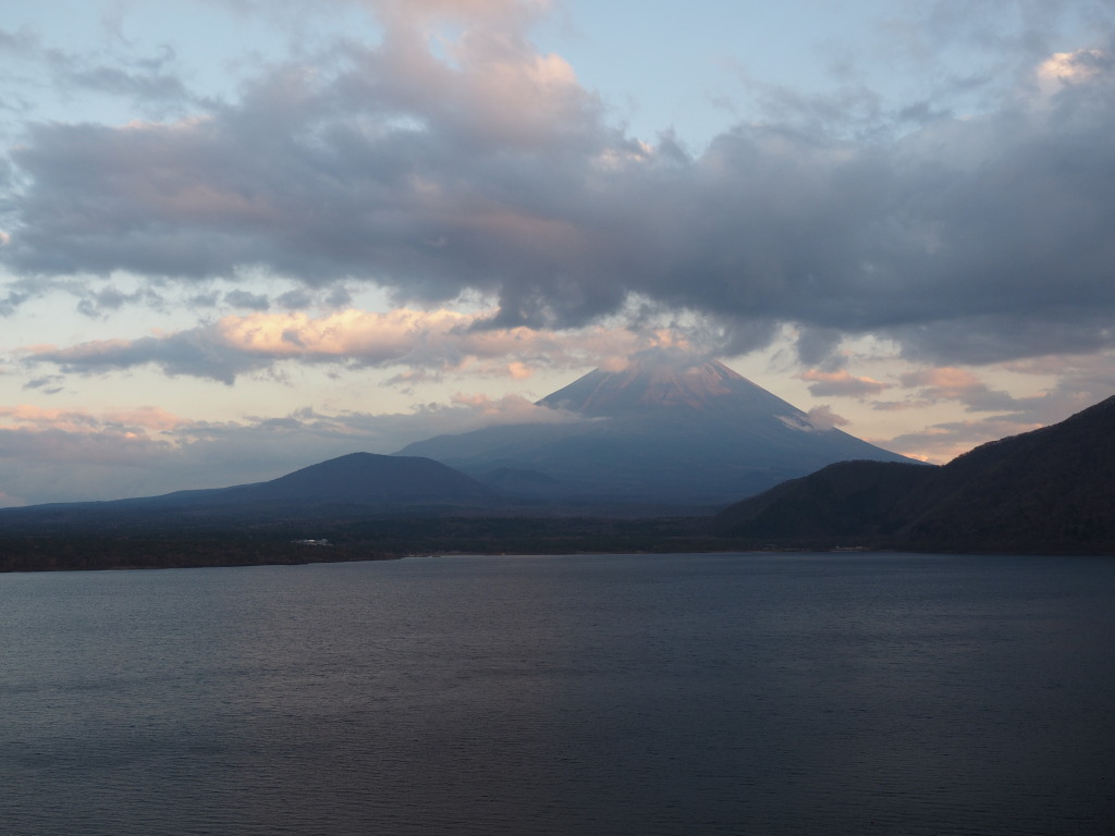 11/18 �_�̒��̗[�Ă��̕x�m�R