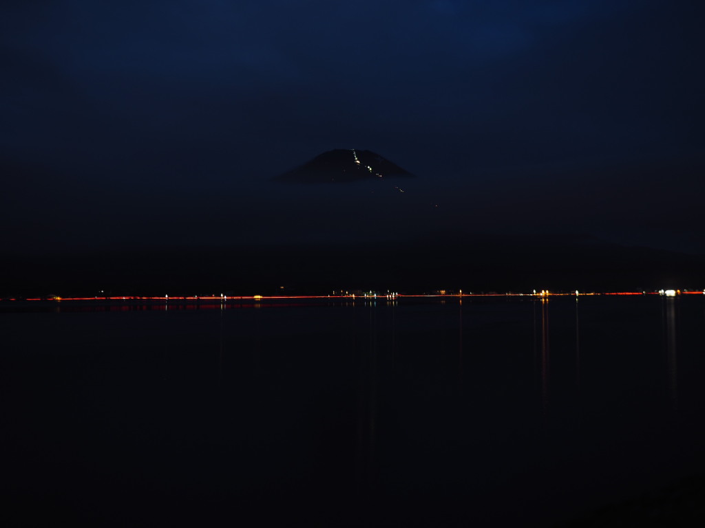 7/8 �^�钆�̕x�m�R