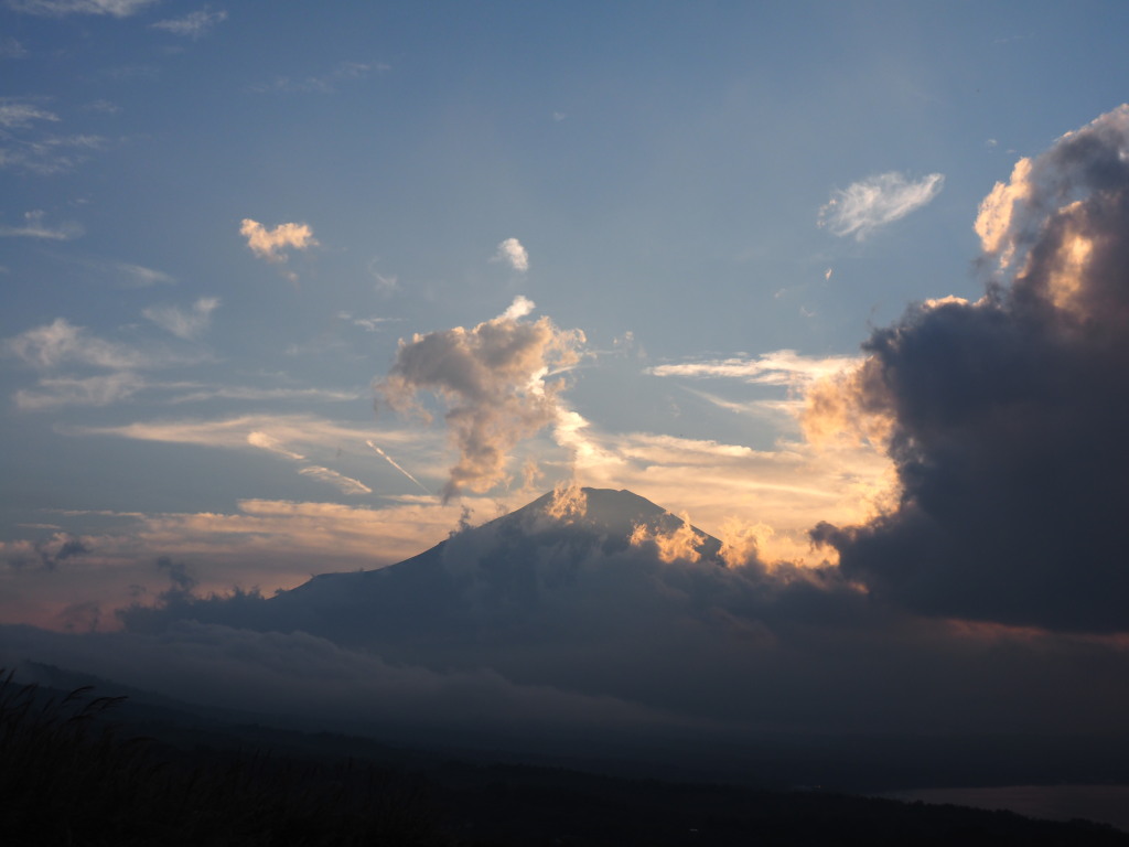 9/13 �[�Ă��̕x�m�R