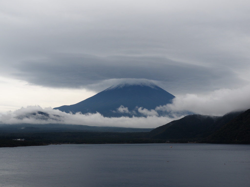 10/11 �J�オ��̎P�_�̕x�m�R