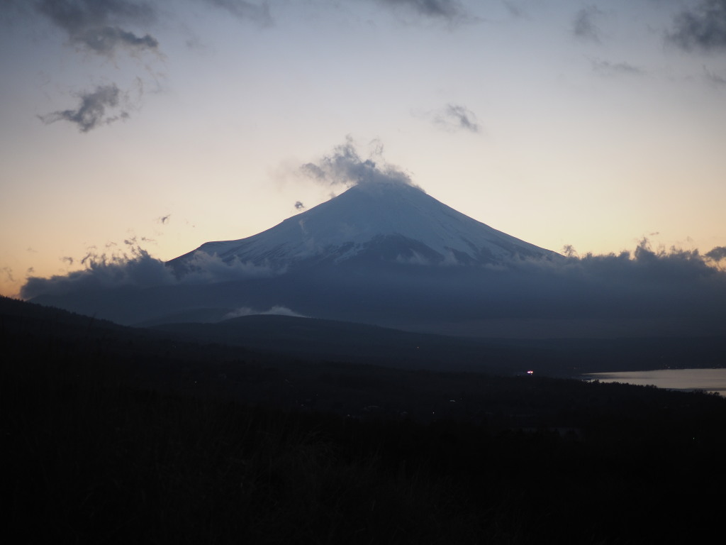 2/23 �[�Ă��̕x�m�R