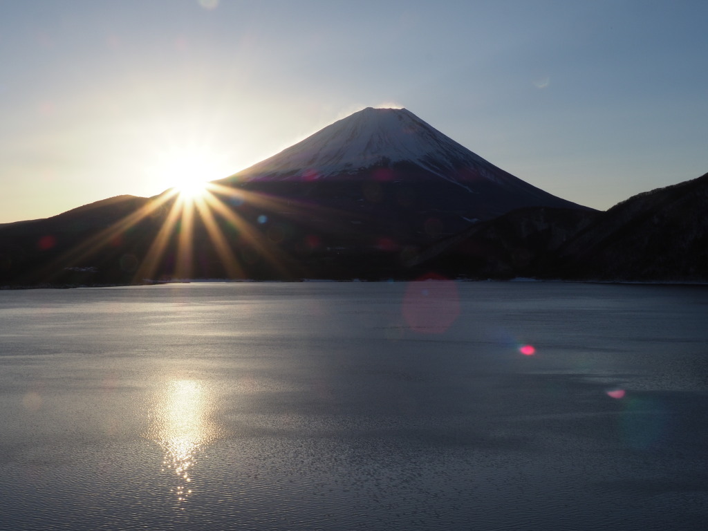 1/11 ���̏o�̕x�m�R