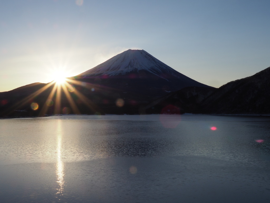 1/12 ���̏o�̕x�m�R