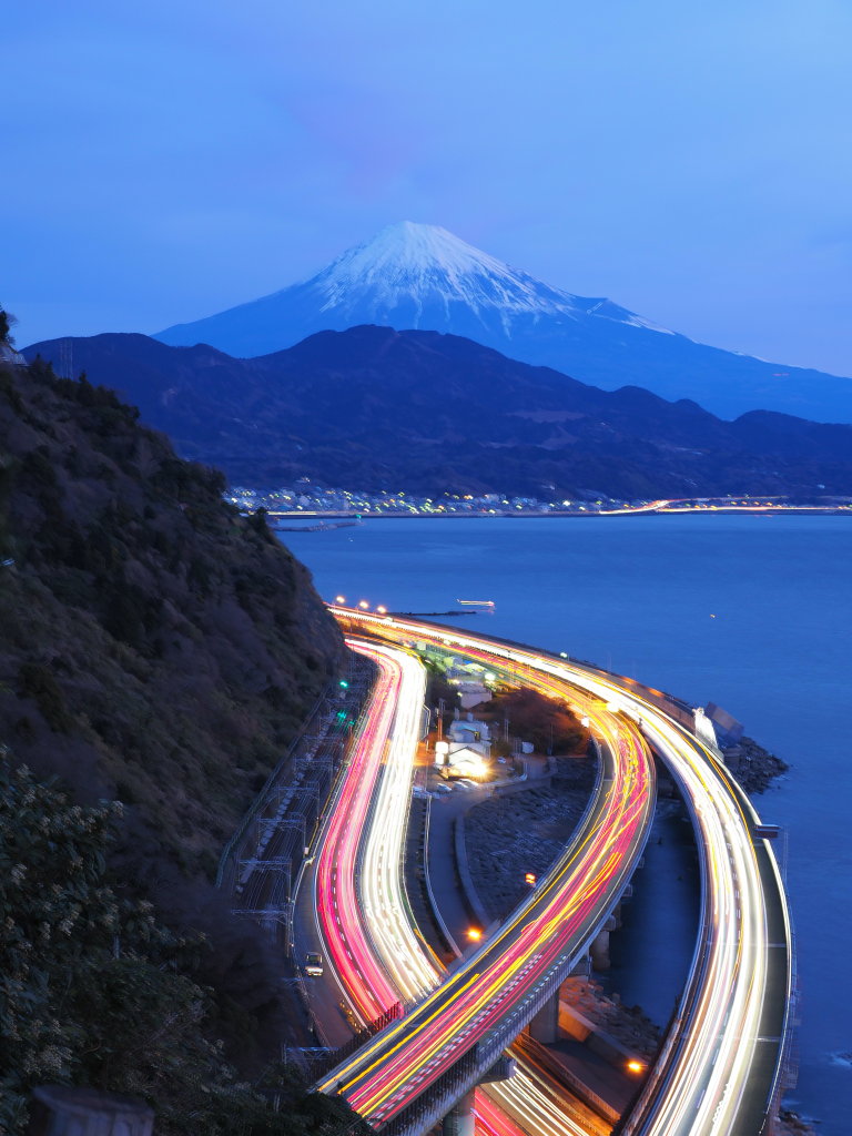 1/27 ���̃w�b�h���C�g