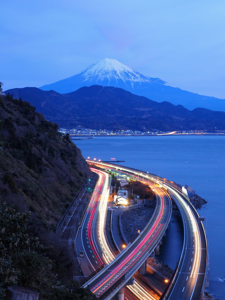 1/27 ���̃w�b�h���C�g(2)