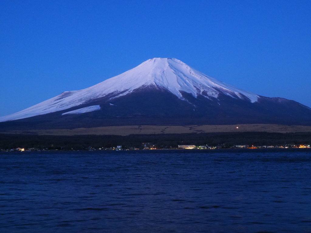 2/7 �s�[�J���̕x�m�R