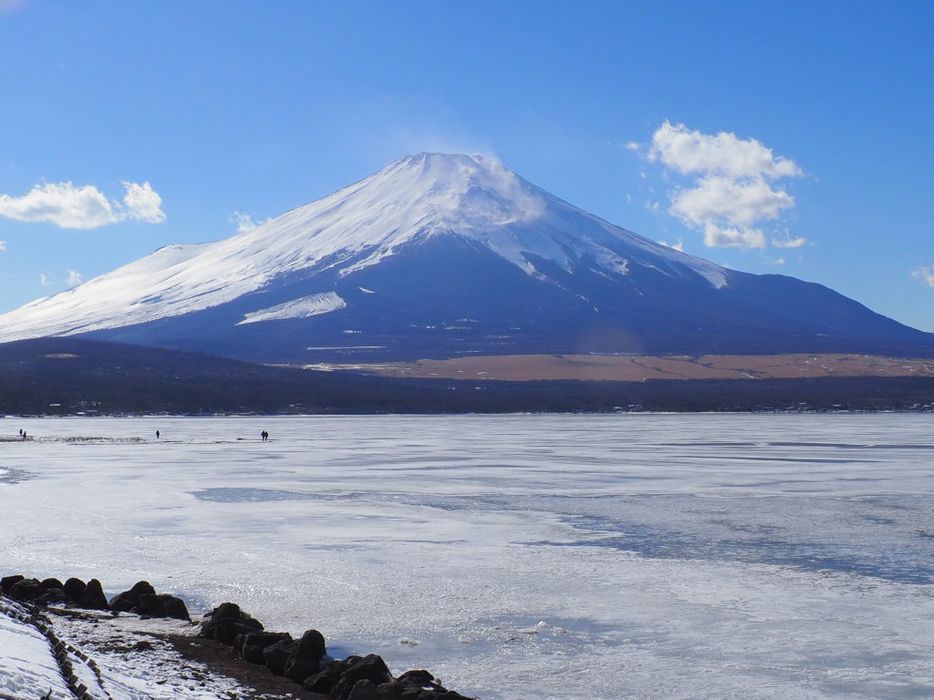 2/12 ���X�̎R����