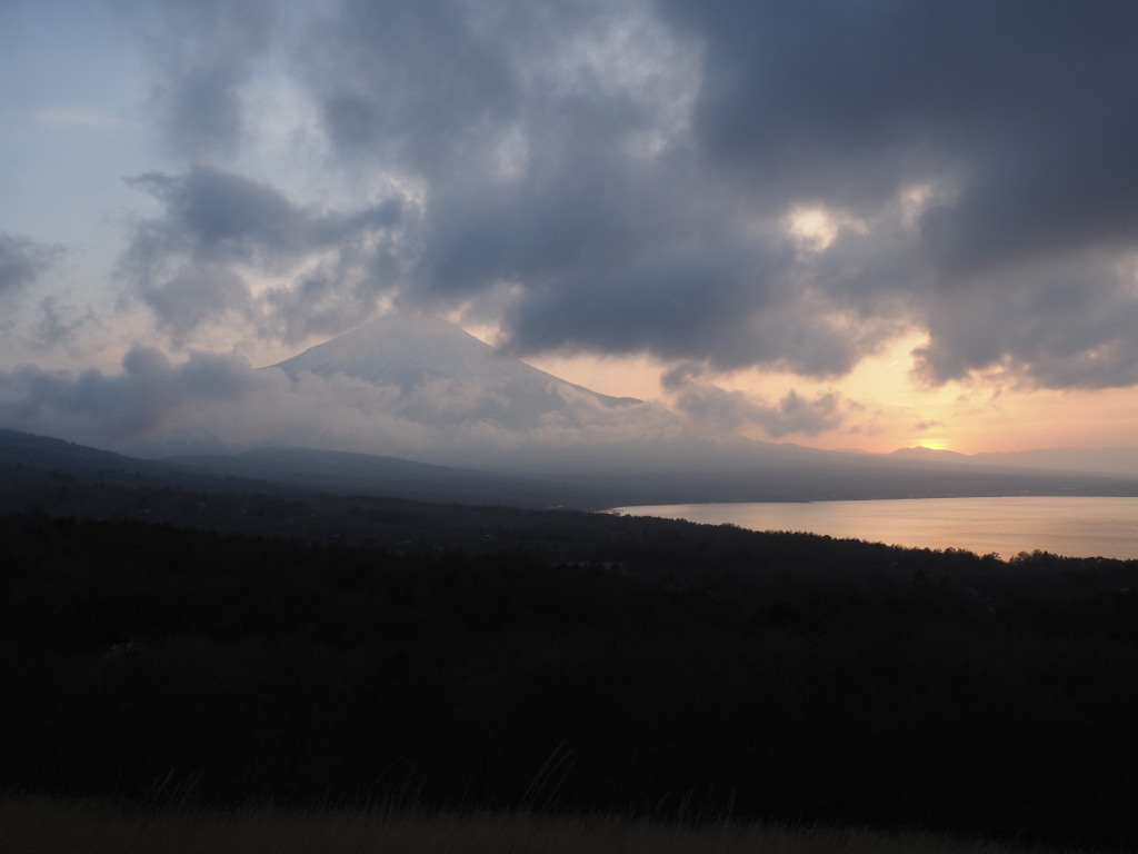 4/10 �_�̒��̓��̓���