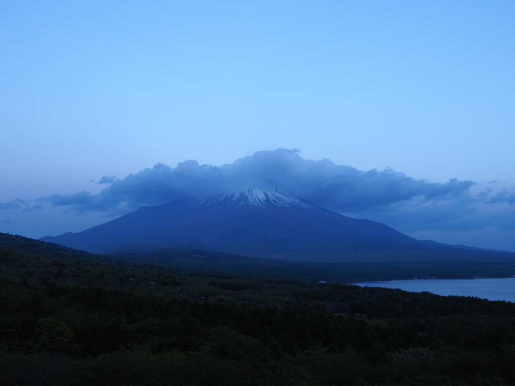 5/4 �_�̒��̓��̏o