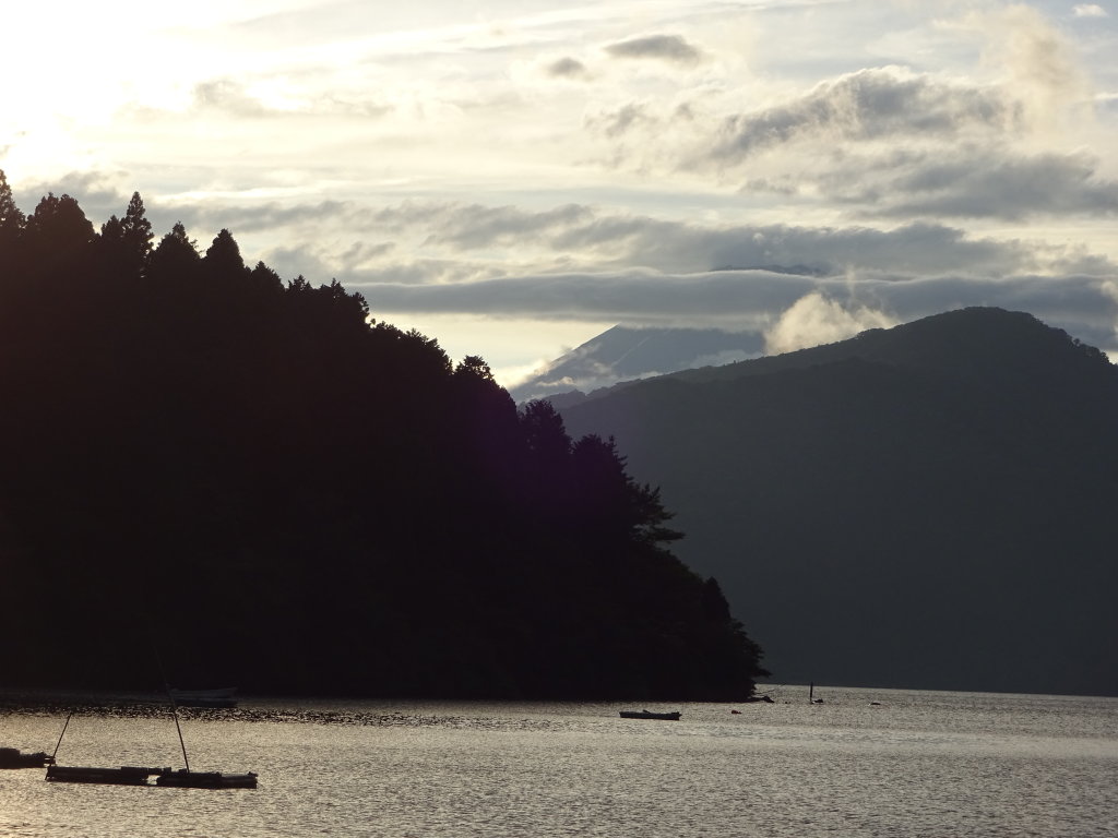 6/22 ��u�̕x�m�R