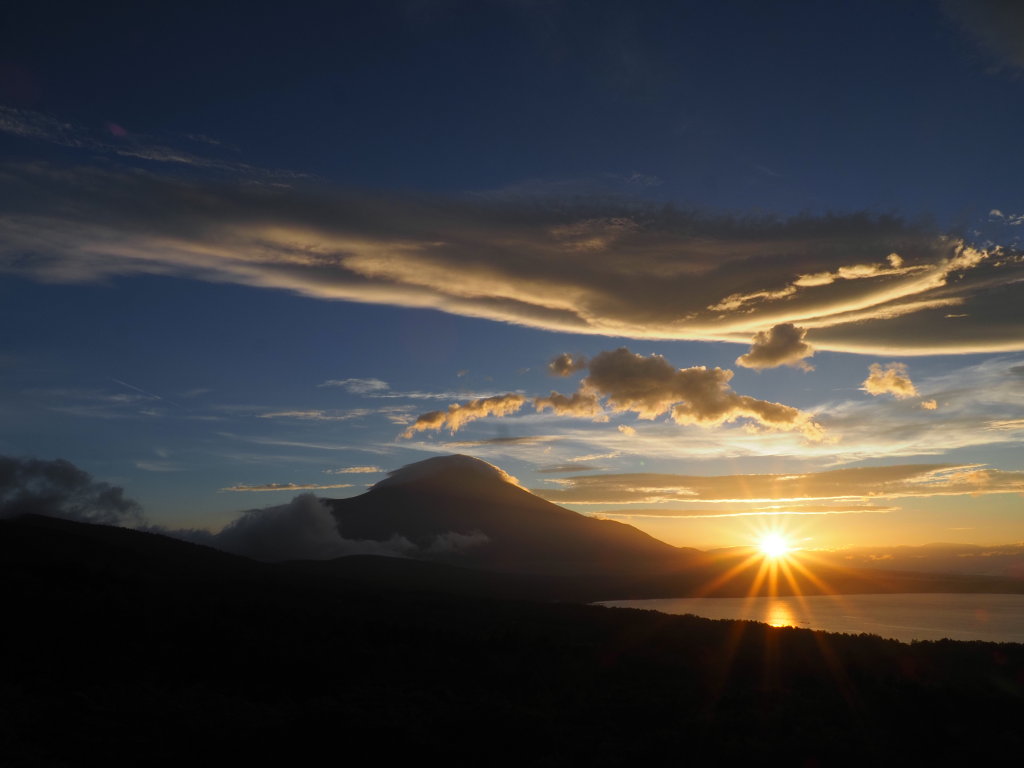 9/8 ���̓���̕x�m�R