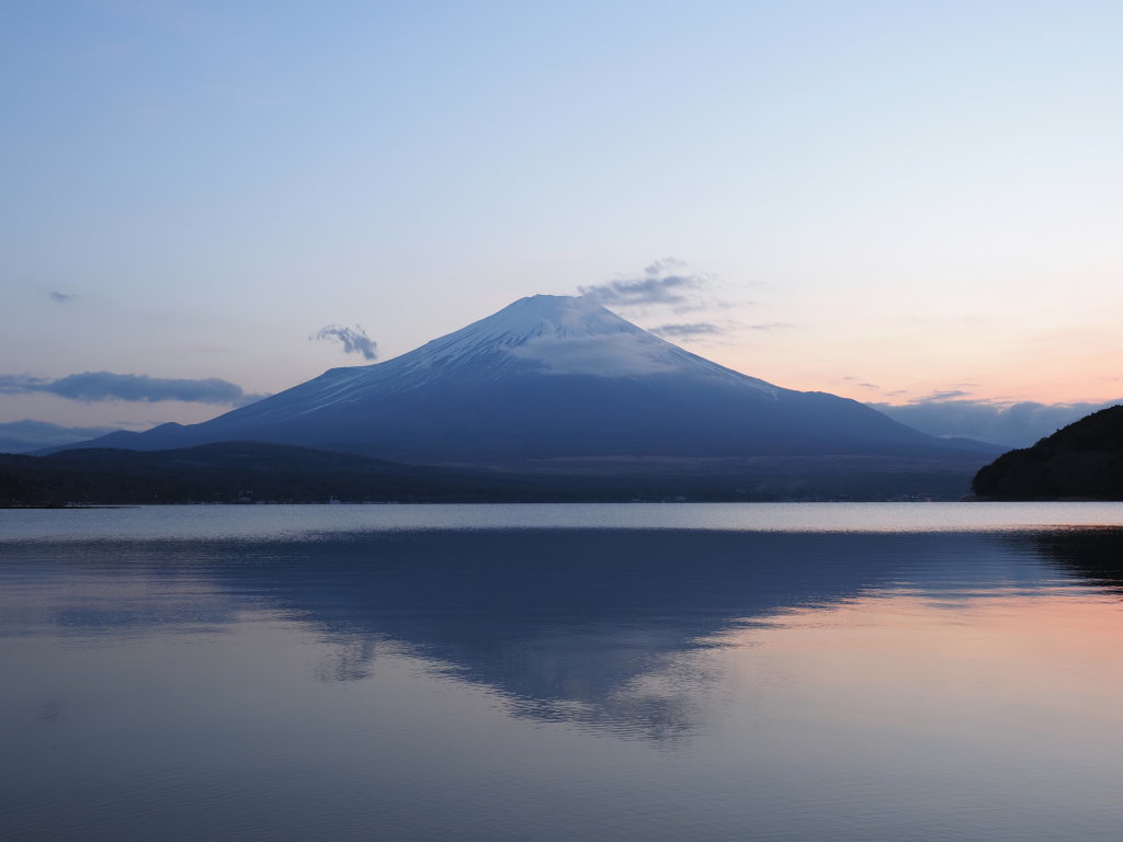 4/10 �[�Ă��̕x�m�R