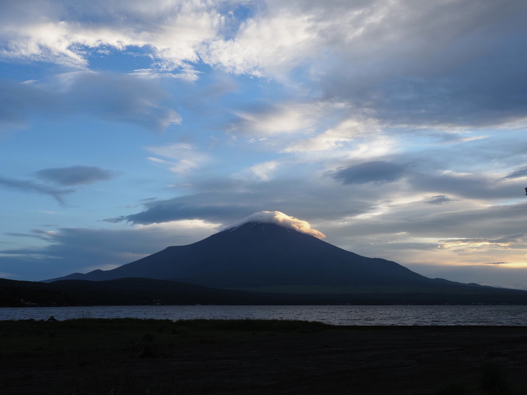 6/25 �[�Ă��̕x�m�R