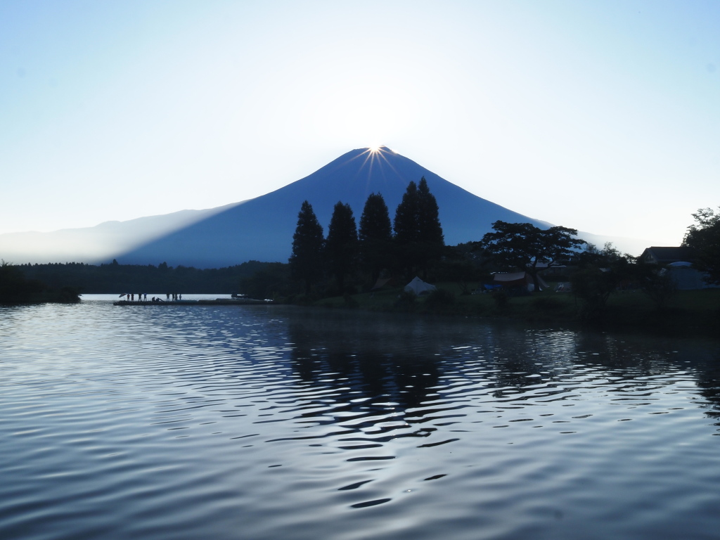 8/18 �^�񒆂���̃_�C�������h�x�m