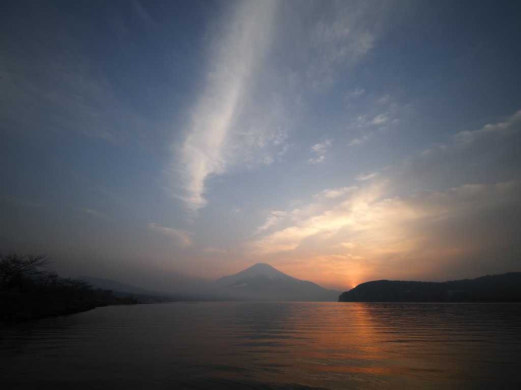 3/26 ���݂܂���