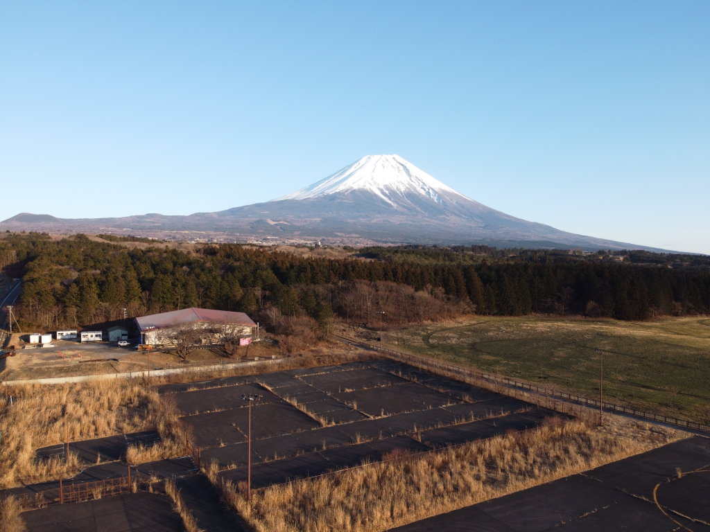 �������� ���̉w ��B