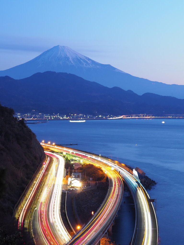 �R��@�F�����̕x�m�R