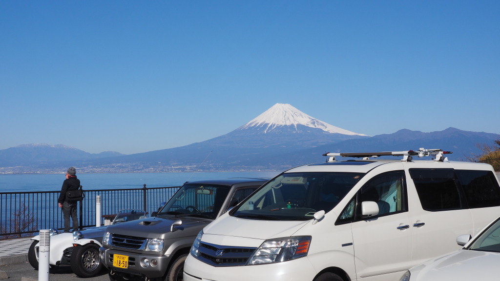 �o����������̈��Ԃƕx�m�R