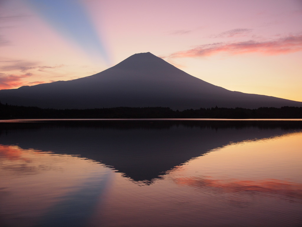 ���Ă��̒��̐��M���ƕx�m�R