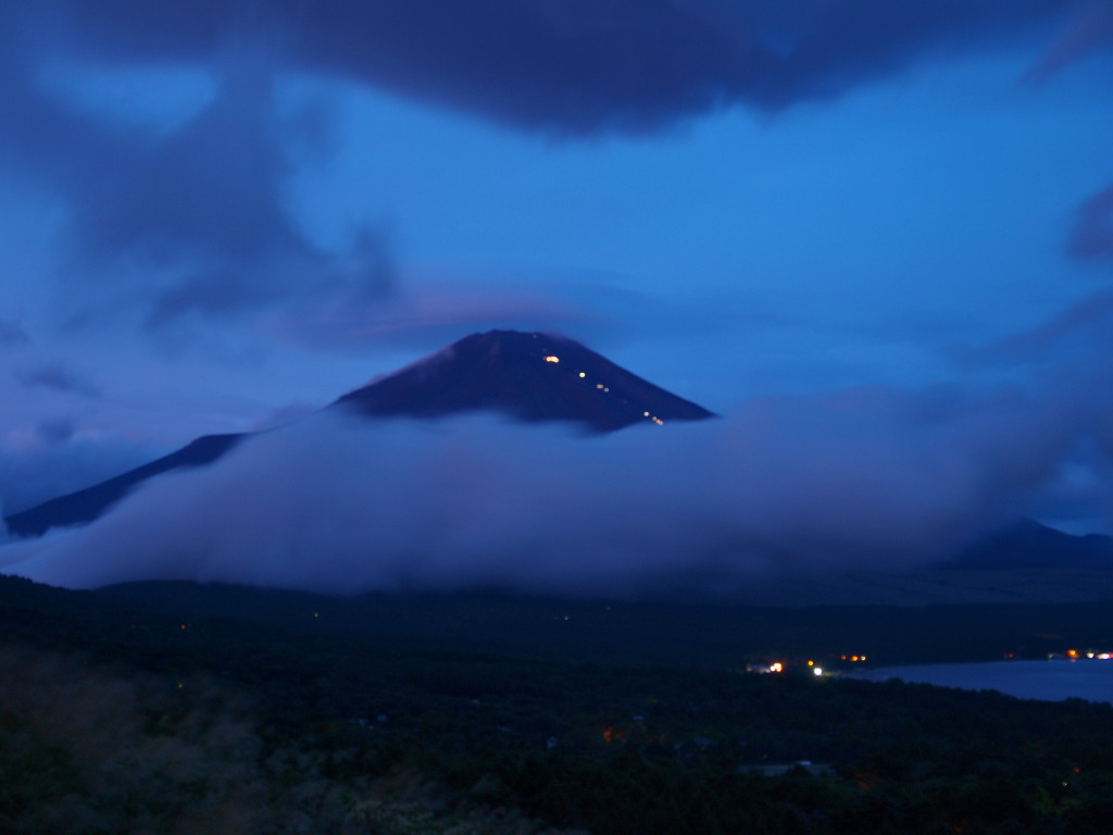 �p�m���}��@�閾���O�̊}�_�ƕx�m�R