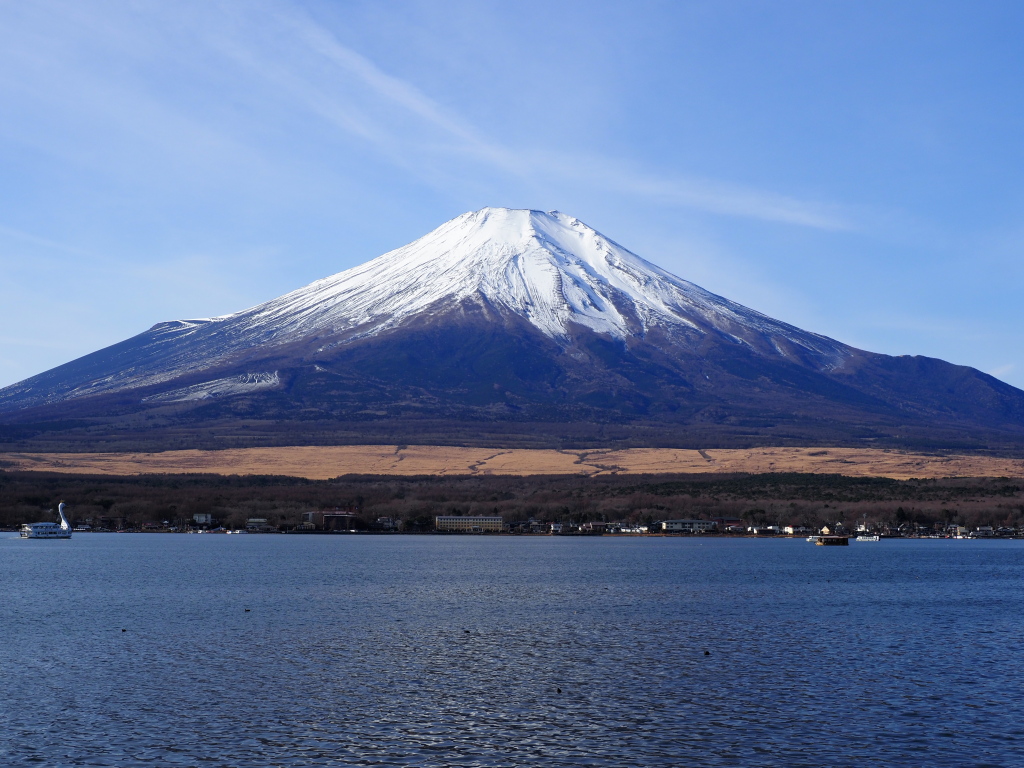 ���r�@����